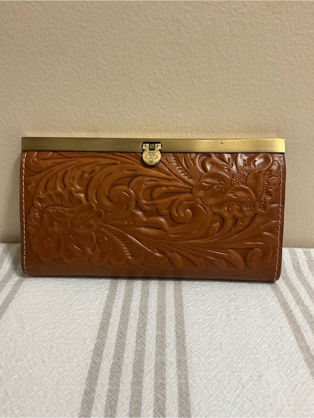 Patricia Nash Tooled Italian Leather Push Lock Clutch Wallet Cognac